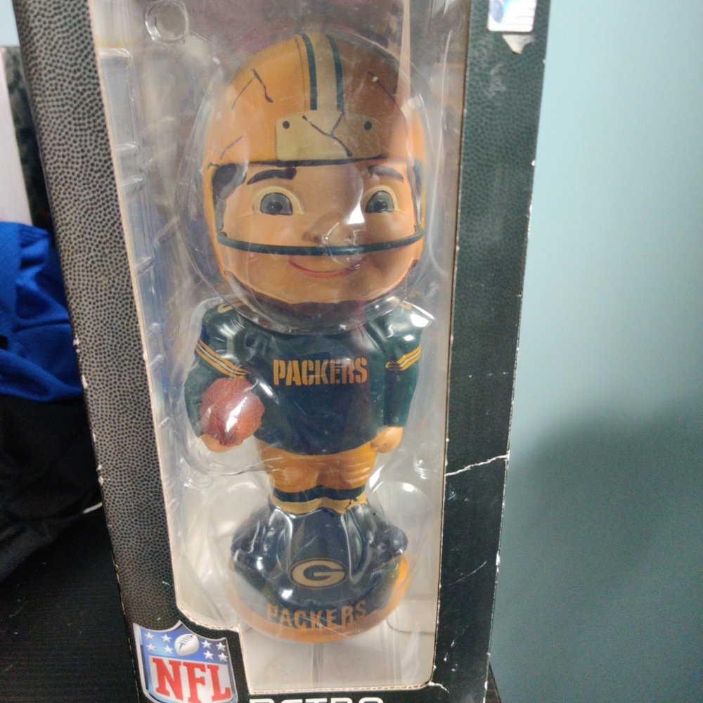 Forever Collectibles Retro Green Bay Packers Bobblehead